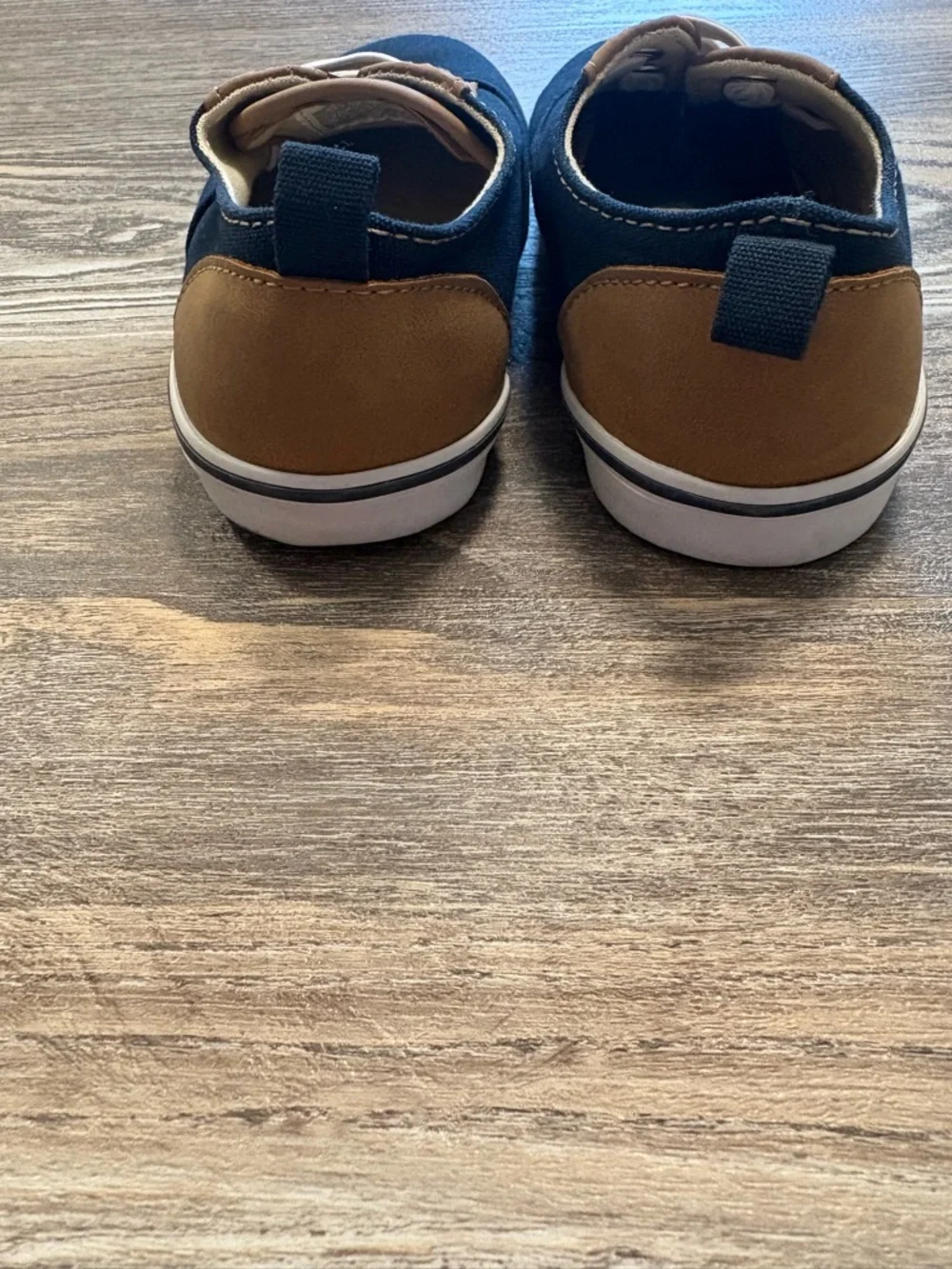 Old Navy Blue and Tan Slip On Tan Sneakers 9